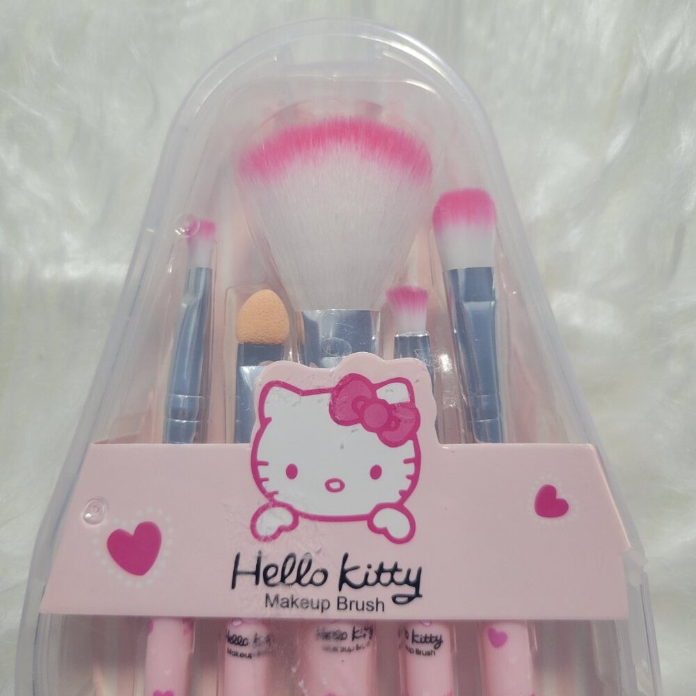 Hello Kitty Makeup Brush Set - Picture 3 of 5